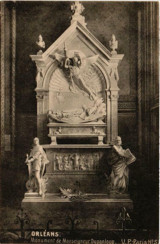 Carte postale ancienne Orleans Monument de Monseigneur Dupanloup à Orléans