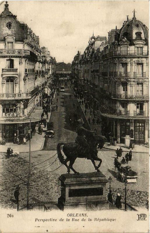 Carte postale ancienne Orleans Perspective del a Rue de la République à Orléans