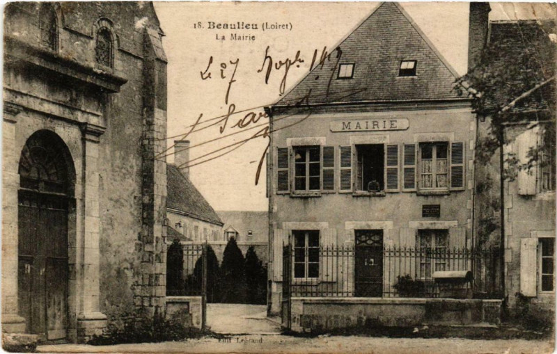 Carte postale ancienne Beaulieu La Mairie