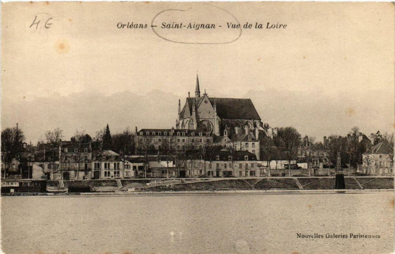 Carte postale ancienne Saint-Aignan vue de la Loire