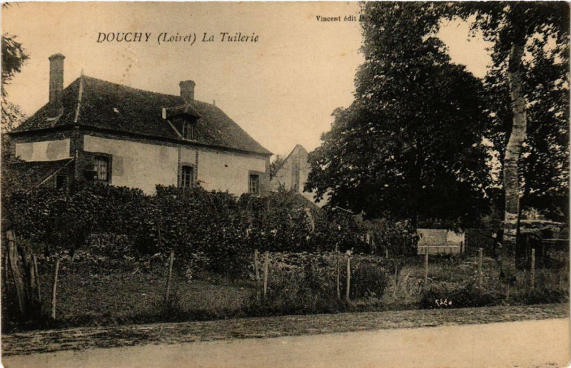 Carte postale ancienne Douchy La Tuilerie