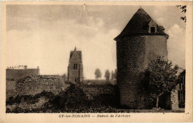 Carte postale ancienne Gy-les-Nonais Ruines de l'Abbaye