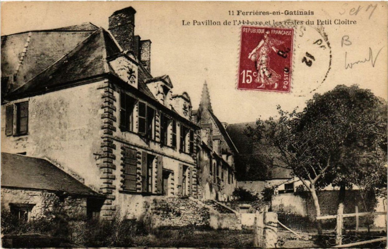 Carte postale ancienne Ferrieres-en-Gatinais Le Pavillon de l'Abbaye à Ferrières-en-Gâtinais
