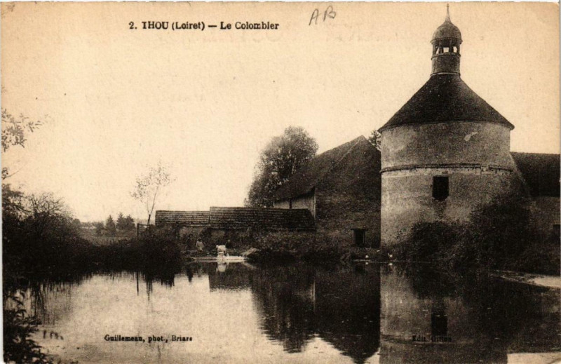 Carte postale ancienne Thou Le Colombier à Thou