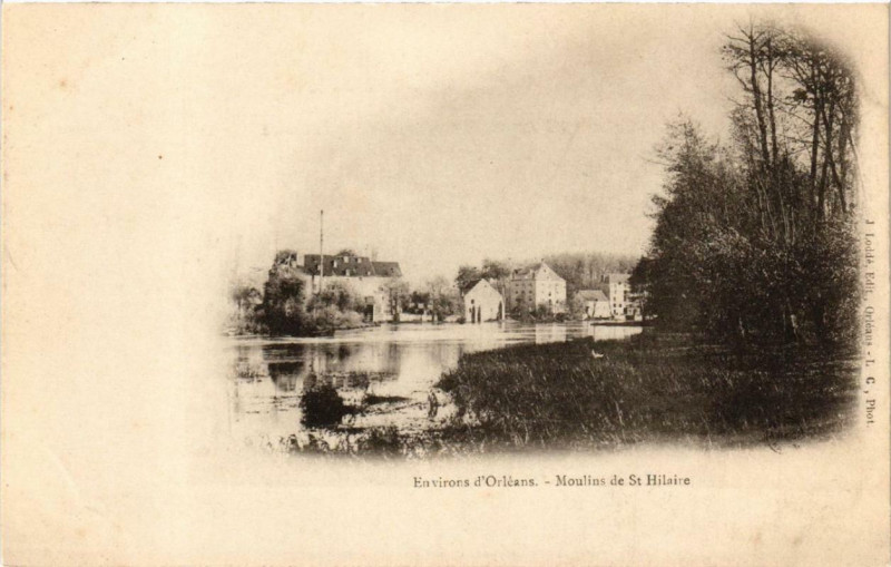 Carte postale ancienne Moulins de Saint-Hilaire