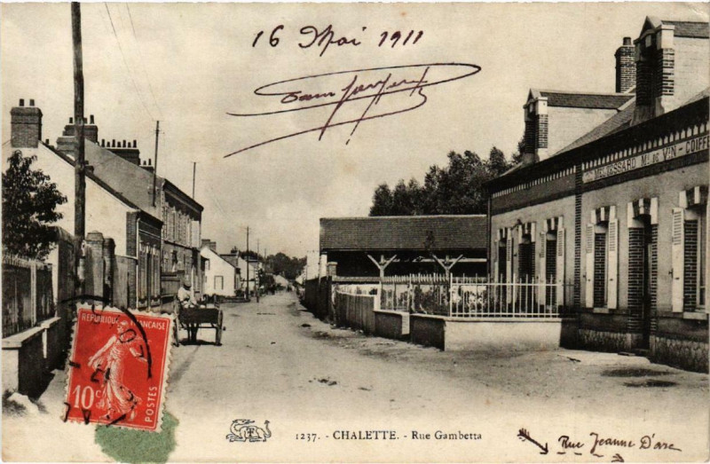 Carte postale ancienne Chalette Rue Gambetta