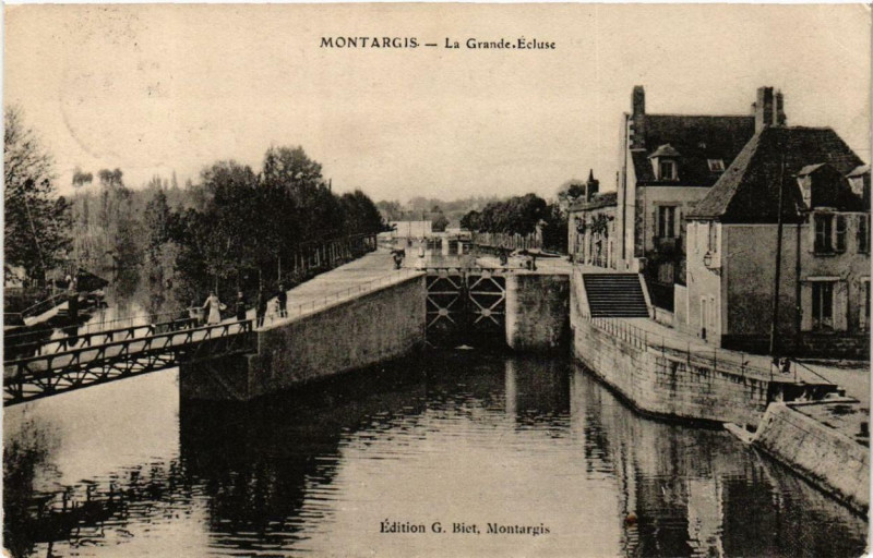 Carte postale ancienne Montargis La Grande Ecluse à Montargis