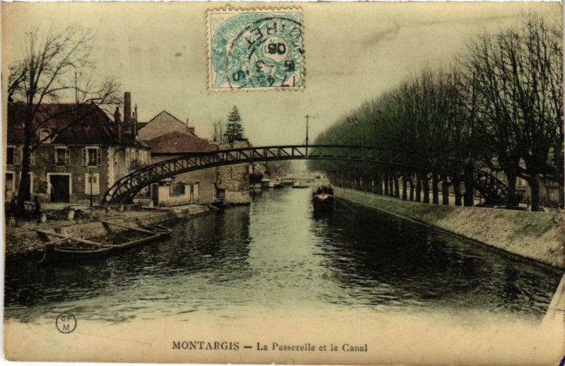 Carte postale ancienne Montargis La Passerelle et le Canal à Montargis