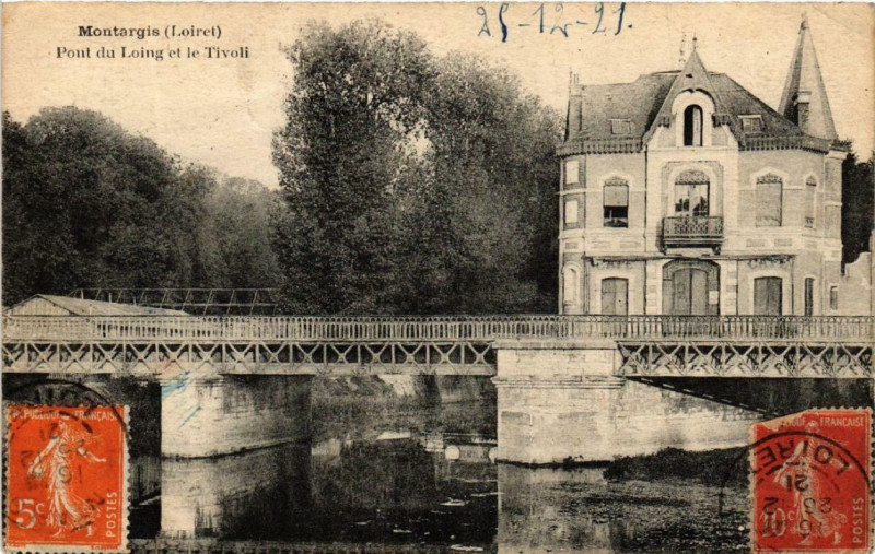 Carte postale ancienne Montargis Pont du Loing et le Tivoli à Montargis