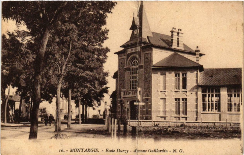 Carte postale ancienne Montargis Ecole Durzy Avenue Gaillardin à Montargis