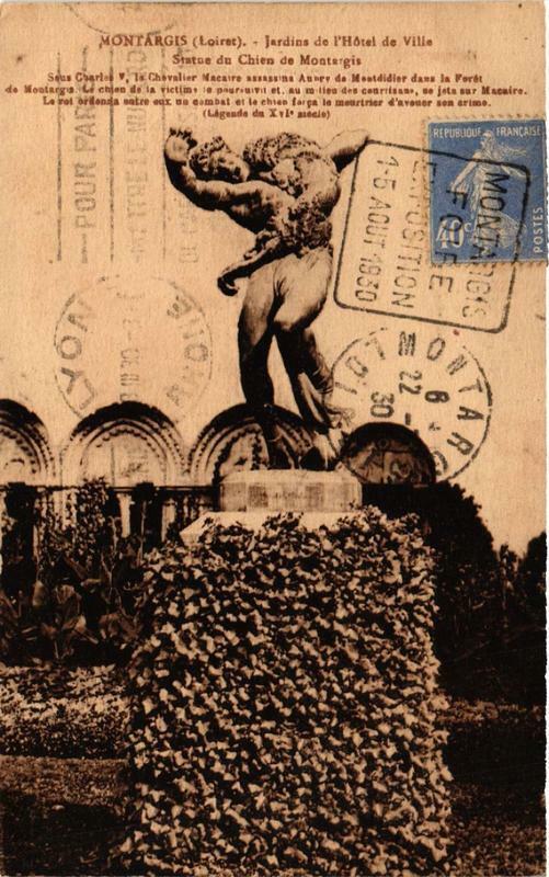 Carte postale ancienne Montargis Jardins de l'Hotel de Ville Statue à Montargis