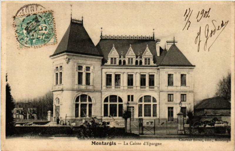 Carte postale ancienne Montargis La Caisse d'Epargne à Montargis