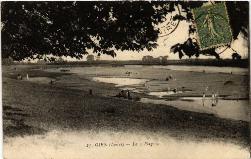 Carte postale ancienne Gien La Plage à Gien