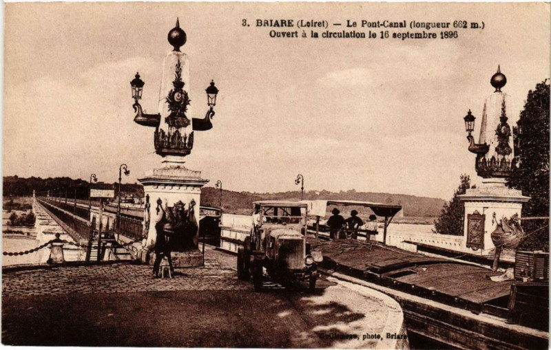 Carte postale ancienne Briare Le Pont-Canal à Briare