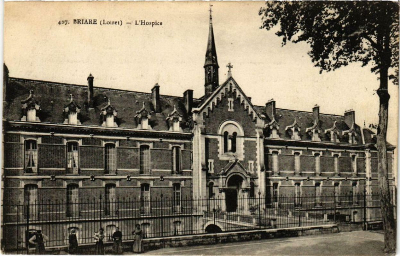 Carte postale ancienne Briare L'Hospice à Briare