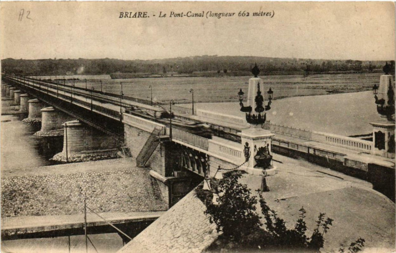 Carte postale ancienne Briare Le Pont-Canal à Briare