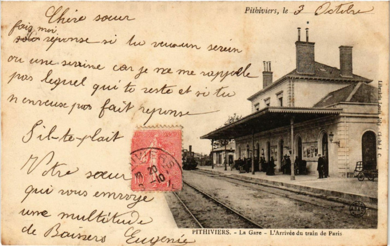 Carte postale ancienne Pithiviers - La Gare - L'Arrivée du train de Paris à Pithiviers