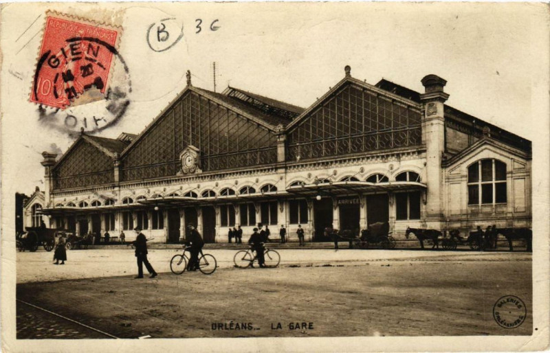 Carte postale ancienne Orleans La Gare à Orléans