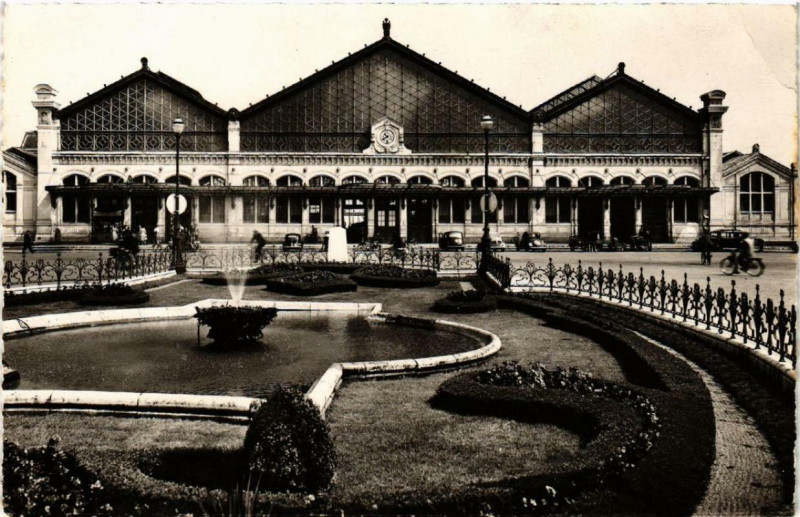 Carte postale ancienne Orleans La Gare à Orléans