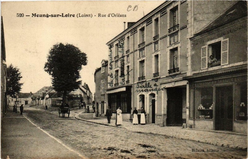 Carte postale ancienne Meung-sur-Loire Rue d'Orleans à Meung-sur-Loire