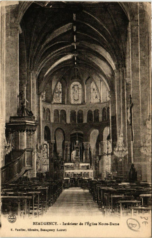 Carte postale ancienne Beaugency - Intérieur de Eglise N.-D. à Beaugency