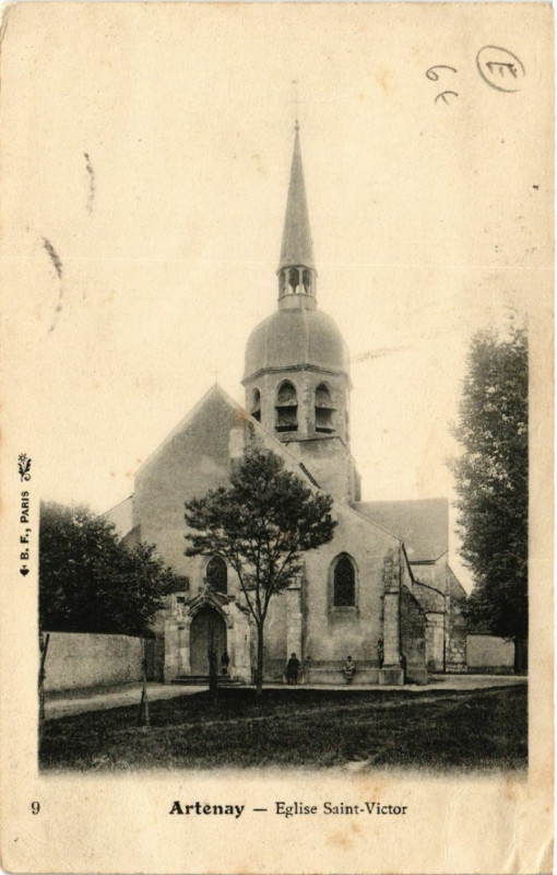 Carte postale ancienne Artenay - Eglise Saint-Victor à Artenay