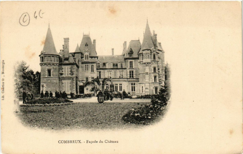 Carte postale ancienne Combreux - Facade du Chateau à Combreux