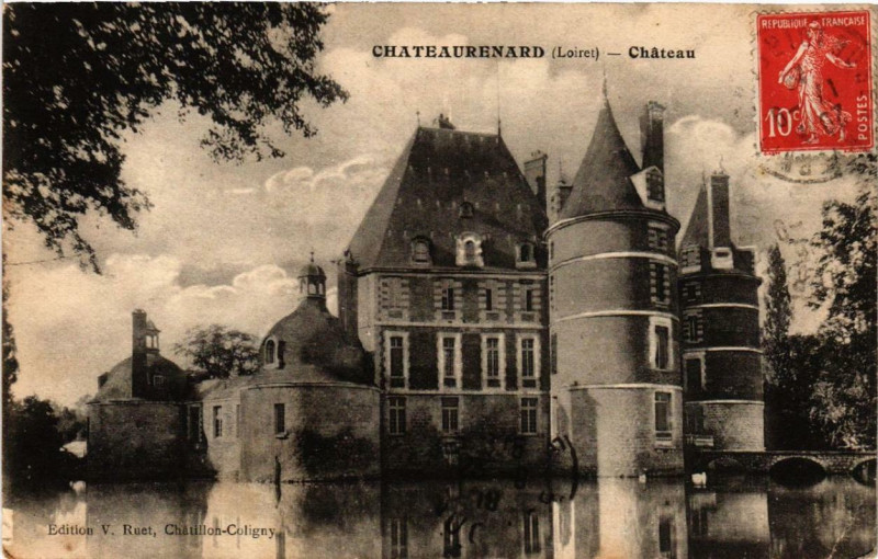 Carte postale ancienne Chateau-Renard Chateau à Château-Renard