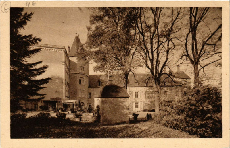 Carte postale ancienne Montargis - Ecole Saint-Louis au Chateau Montargis à Montargis