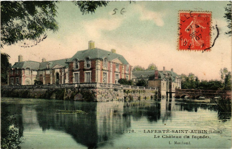 Carte postale ancienne La Ferte- Saint-Aubin - Le Chateau - La Facade