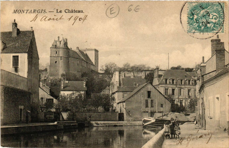 Carte postale ancienne Montargis - Le Chateau à Montargis