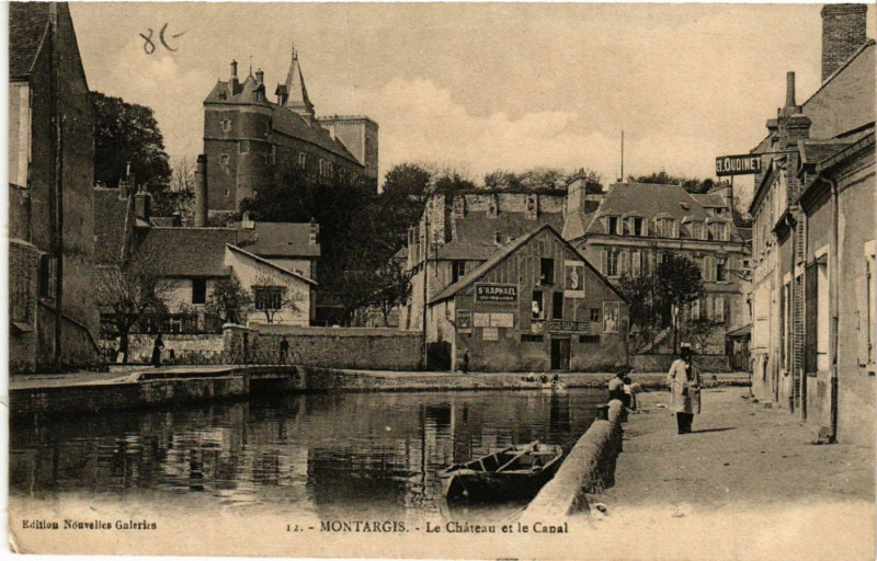 Carte postale ancienne Montargis - Le Chateau et le Canal à Montargis