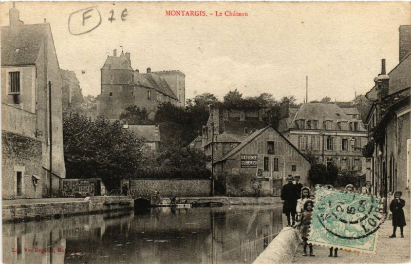 Carte postale ancienne Montargis - Le Chateau à Montargis