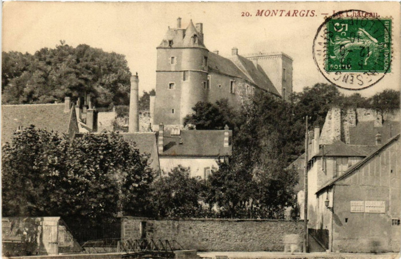 Carte postale ancienne Montargis - Le Chateau à Montargis