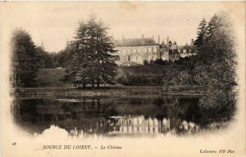 Carte postale ancienne Source Du Loiret Le Chateau