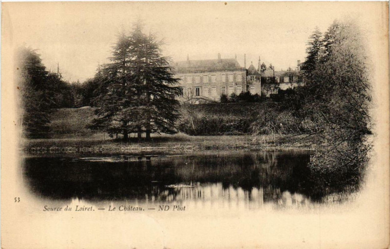 Carte postale ancienne Source Du Loiret Le Chateau