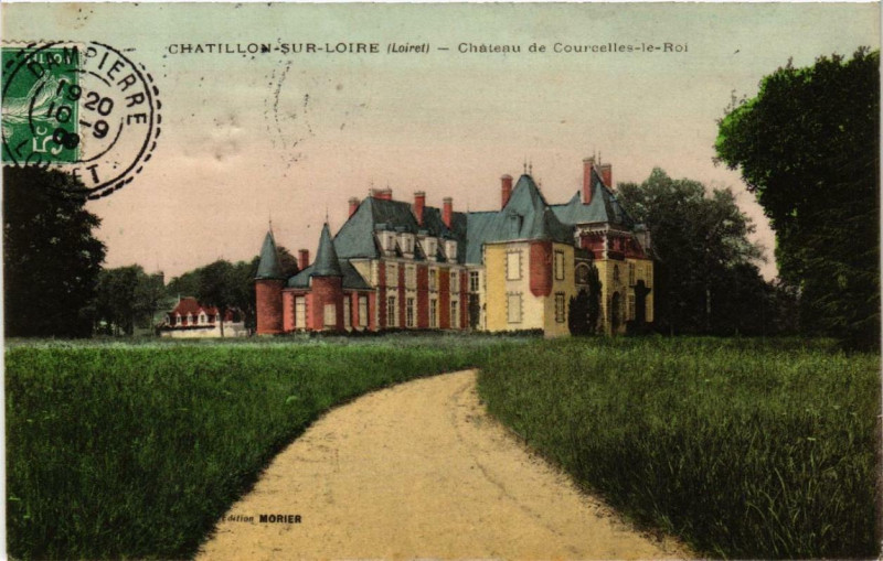 Carte postale ancienne Chatillon-sur-Loire Chateau de Courcelles-le-Roi à Châtillon-sur-Loire