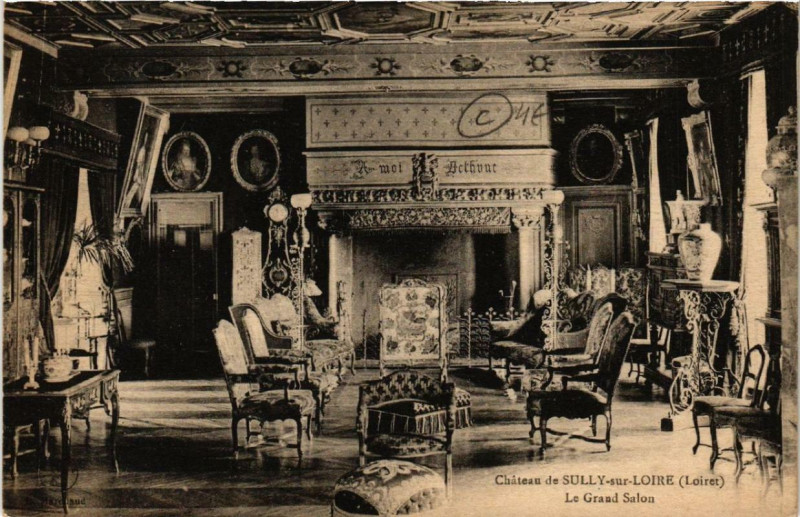 Carte postale ancienne Chateau de Sully-sur-Loire Le Grand Salon à Sully-sur-Loire