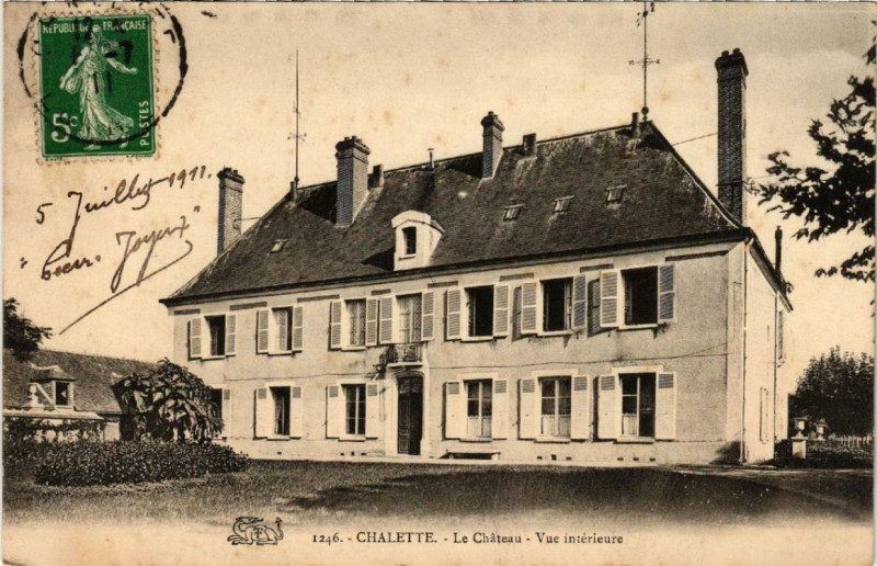 Carte postale ancienne La Chalette Le Chateau vue Intérieure
