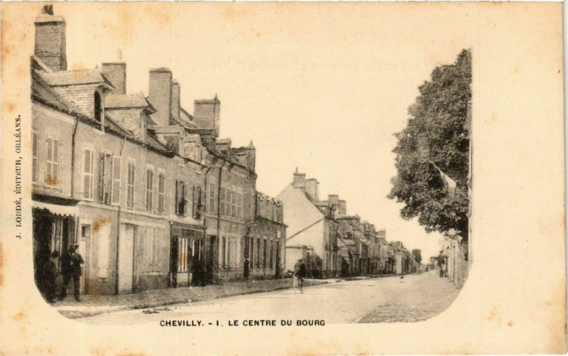 Carte postale ancienne Chevilly Le Centre du Bourg à Chevilly