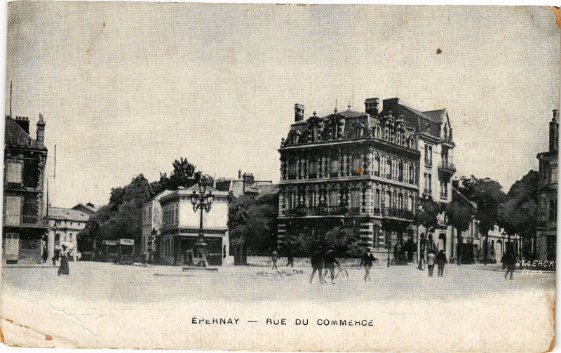 Carte postale ancienne Epernay - Rue du Commerce