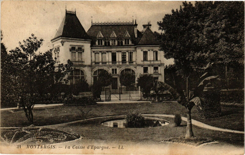 Carte postale ancienne Montargis - La Caisse d'Epargne à Montargis