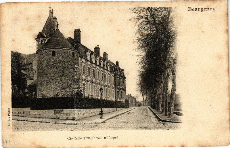 Carte postale ancienne Beaugency - Chateau à Beaugency