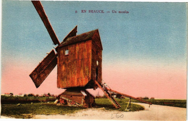 Carte postale ancienne En Beauce - Un Moulin