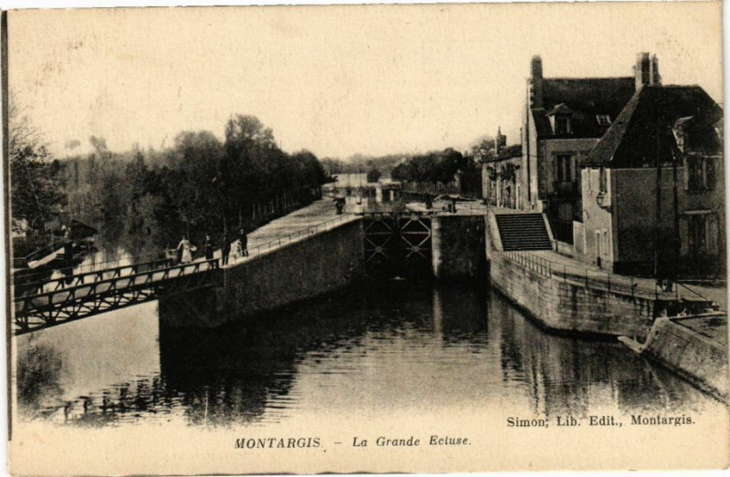 Carte postale ancienne Montargis-La Grande Ecluse à Montargis