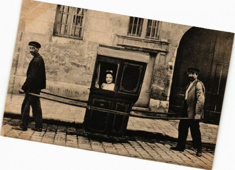 Carte postale ancienne La Chaise a Porteurs-Orleans à Orléans