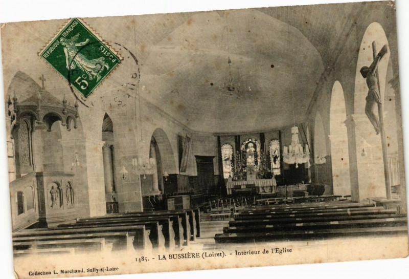 Carte postale ancienne La Bussiere-Interieur de l'Eglise à La Bussière