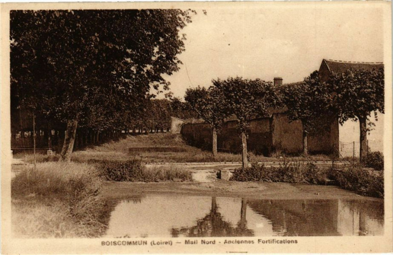 Carte postale ancienne Boiscommun-Mail Nord-Anciennes Fortifications à Boiscommun