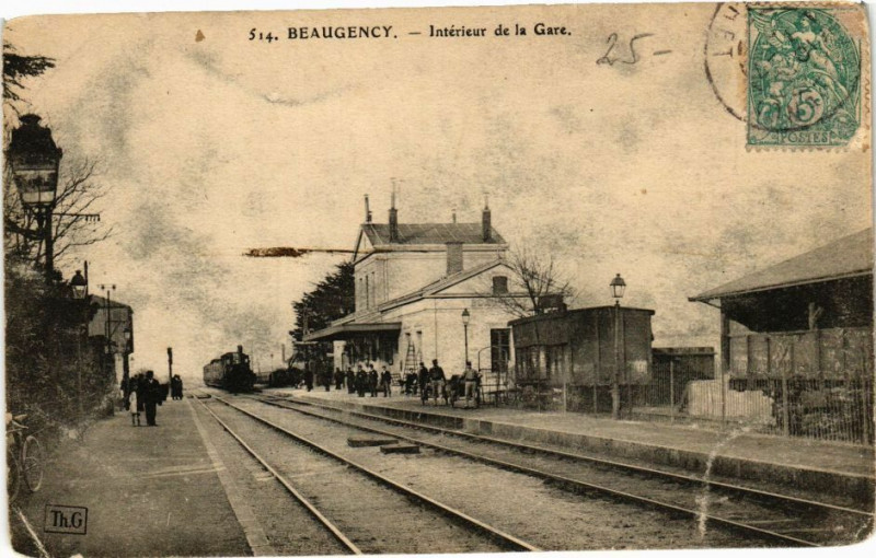 Carte postale ancienne Beaugency-Interieur de la Gare à Beaugency