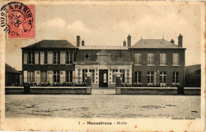 Carte postale ancienne Menestreau - Mairie